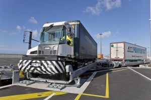 Chargement horizontal - Calais - VIIA Britanica 2