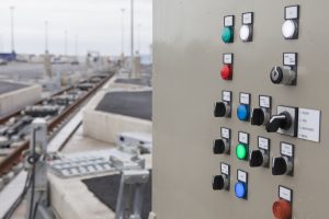 Panneau de contrôle - terminal autoroute ferroviaire - Calais