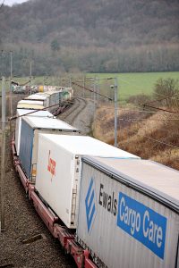 Train autoroute ferroviaire mixte 2