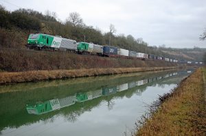 Train Bettembourg - Le Boulou - Lorry Rail - Canal
